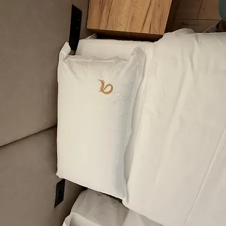 Kulla Emini Valbone Apartmán *
