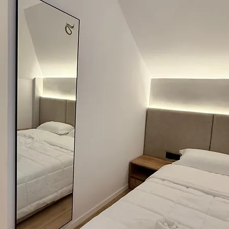 Kulla Emini Valbone Apartament Tropoje